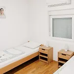 Pansion Ana לינה וארוחת בוקר 3*
