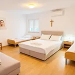 Pansion Ana 3* Međugorje