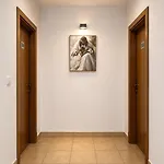Alojamento de Acomodação e Pequeno-almoço Pansion Ana 3*