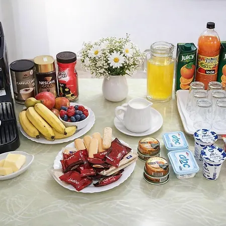 Couette-café Pansion Ana