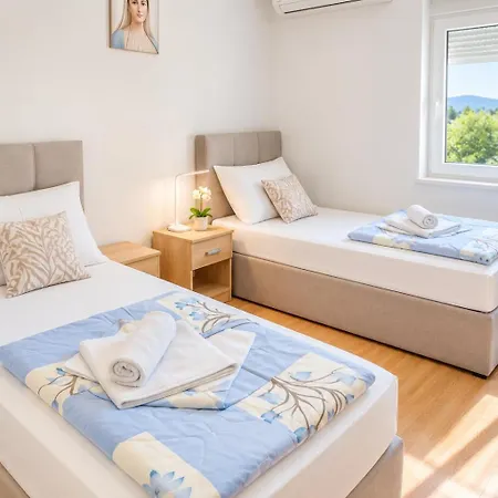 Pansion Ana Bed and breakfast 3*